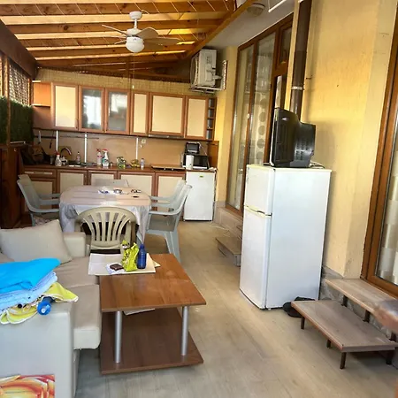 2 Bedroom/2 стаен на метри от плажа Rawda