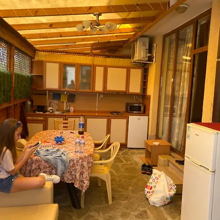 2 Bedroom/2 стаен на метри от плажа 아파트